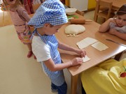 Pečeme ve školce - od zrníčka po rohlík